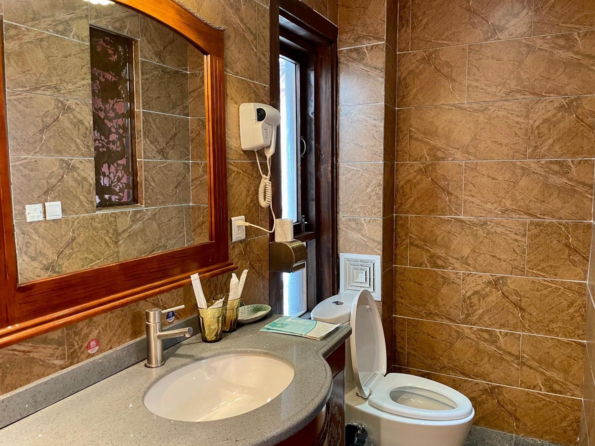 Good Fortune Inn Shangri-La Extérieur photo